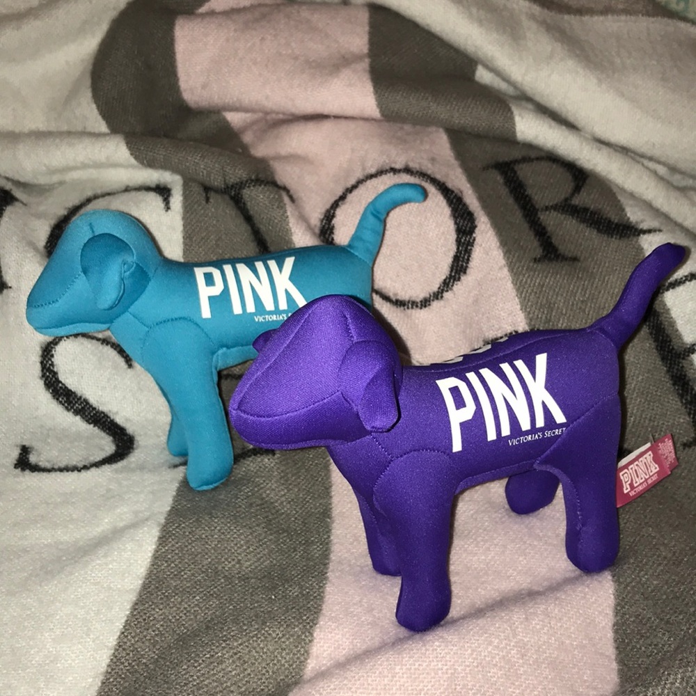 VS Pink Dogs